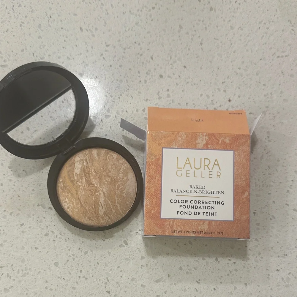 Laura Geller Baked Balance-N-Brighten Foundation - Light NEW UNUSED